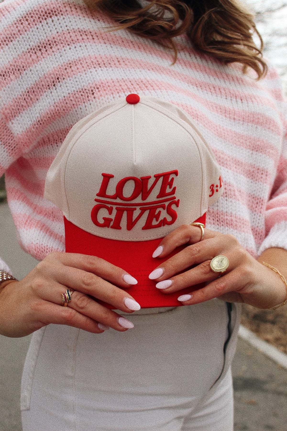 LOVE GIVES hat