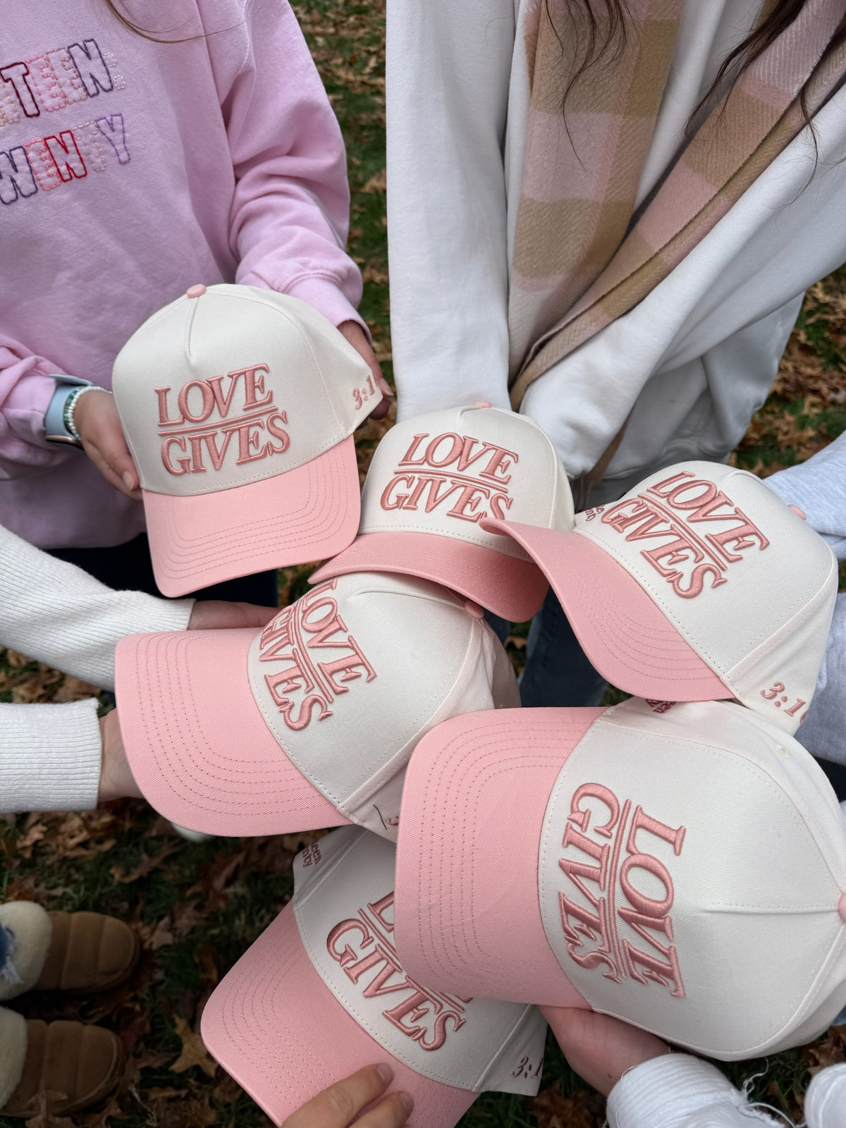 LOVE GIVES hat