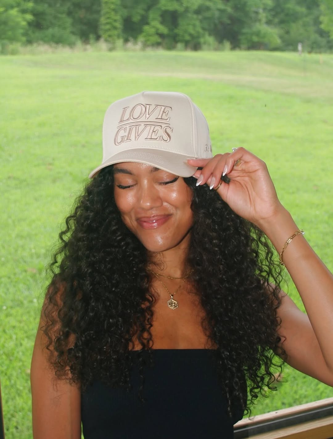 LOVE GIVES hat